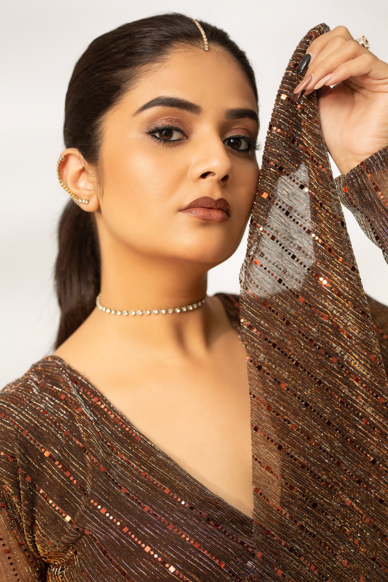 MukhiSree's tweet photo. Dance ikon ✨
On @ahavideoIN @oak_entertainments ✨

#sreemukhi #danceikon #aha #styledbygkk https://t.co/xXg7Blqjlk