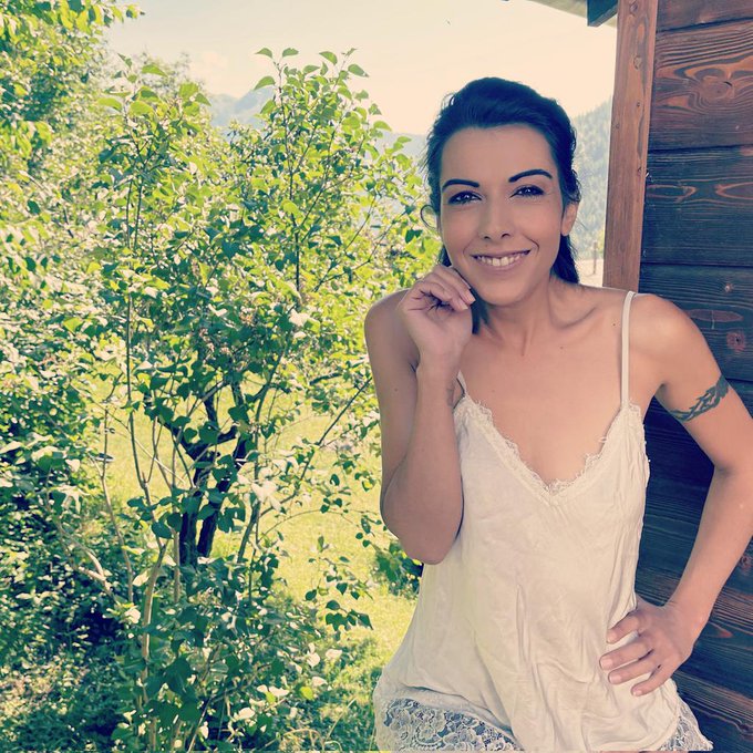 &Agrave; l'occasion de mon anniversaire et seulement aujourd'hui, 50% de r&eacute;duction sur l'abonnement 🤗 viens<a href="/tag/nouvellephotodeprofil"class="tags"><span>#nouvellephotodeprofil</span></a>