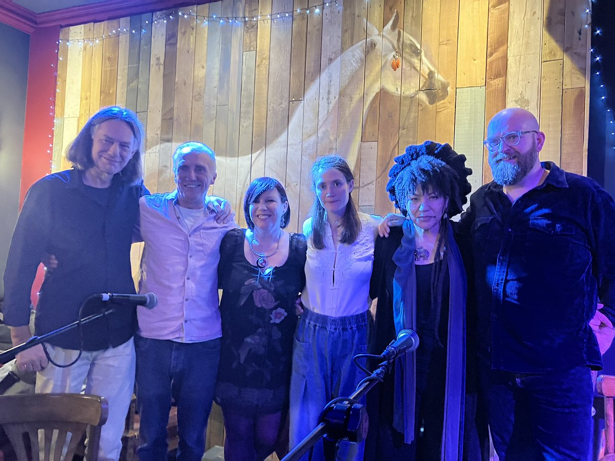 FstoneSongWFest's tweet photo. SONGWRITERS IN THE ROUND
Happened last night! @RachelSermanni #Maiuko @findlaynapier #JackPound with #festival curator @folkestsongfest 
A beautiful night of #livemusic #song #chat in the delicious space of @eleto_choc_cafe 
Thankyou #FOLKESTONE 🙏🏻 https://t.co/pzQ2CqEHEh