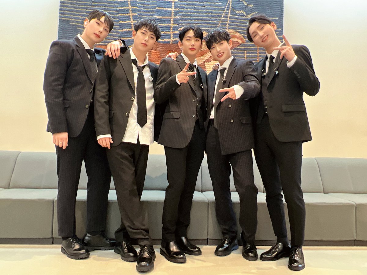 2022 KOBE ‘K-Pop &amp; Cover Dance Contest
Special Guest Appearance 

Today, October 8th

#UNVS #유엔브이에스 #Kobe #kpopcontest