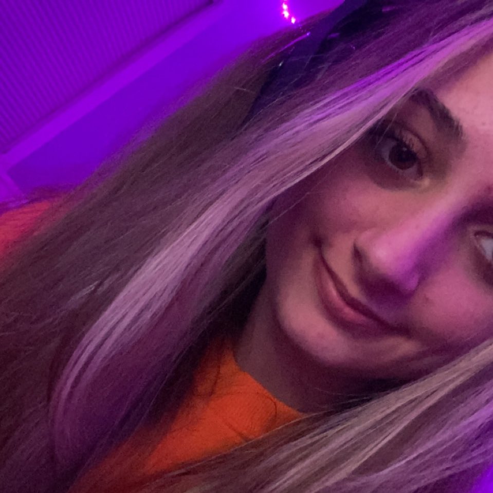 GuineaGirlGamin's tweet image. Y’all we hit 1K on twitch!!!! Thank you for such an amazing birthday stream yesterday!!!!