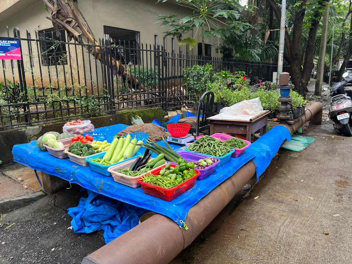 TVALMGuild's tweet photo. Request @mybmcWardRS to kindly stop the new Hawkers coming up in Thakur Village Area 

This is sitting on water pipeline of @mybmc @IqbalSinghChah2 

Who will be responsible if anything happens to pipeline?

New Hawker is coming up on Challengers Lane in Thakur Village https://t.co/S6qWj3oMl6