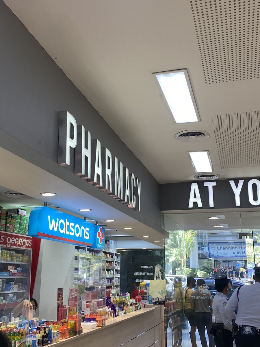 wonbonmart's tweet photo. BUNOTS IM HERE INSIDE THE SUPERMARKET NEAR PHARMACY https://t.co/XwImg9LtCc