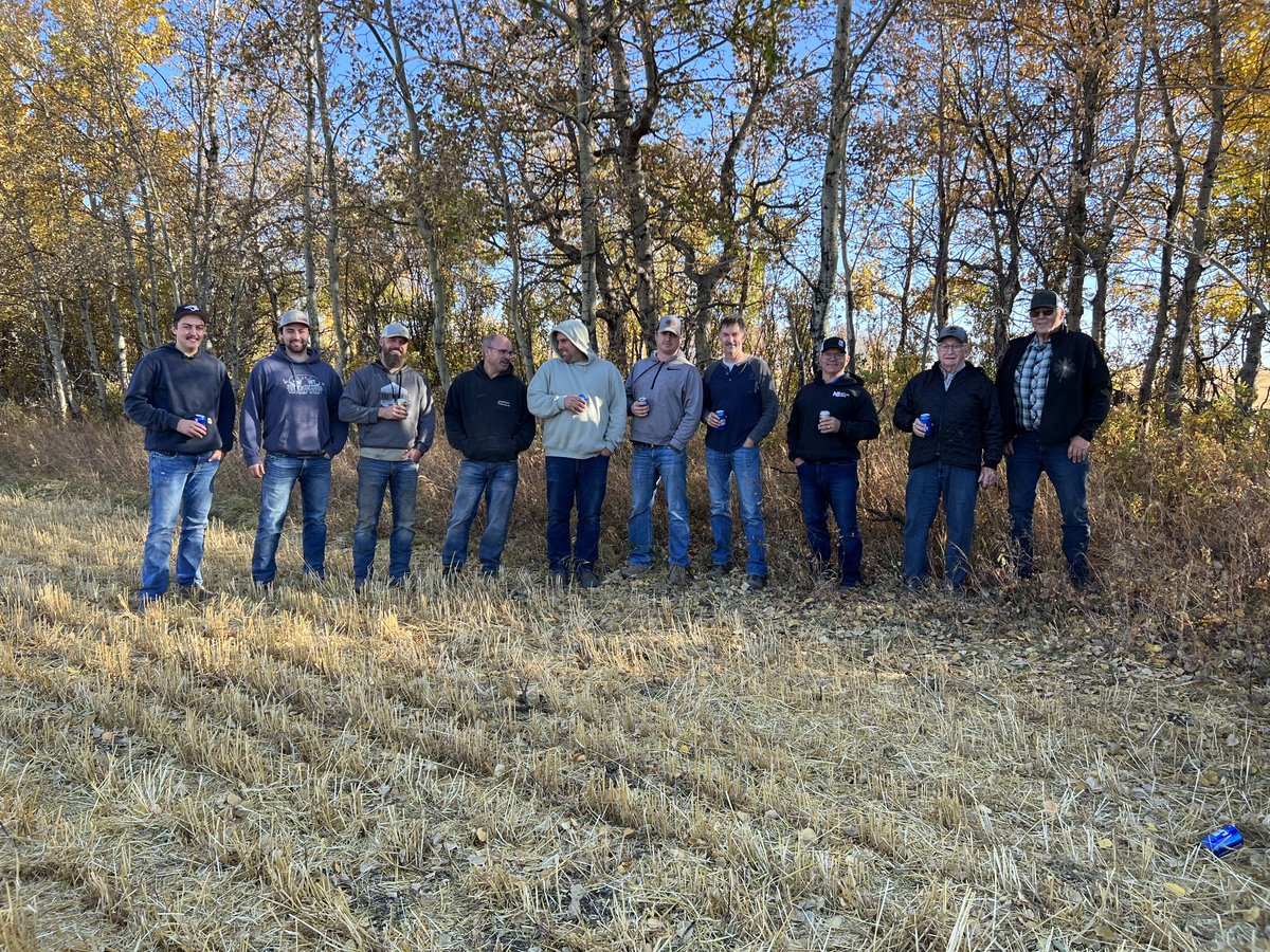 PHill_CC's tweet photo. Harvest 2022 is in the bin! A huge shout out to our local farmers, farm businesses and land owners for their continued support to our farm project. It was a beauty day to harvest https://t.co/4rJiNTcnIQ