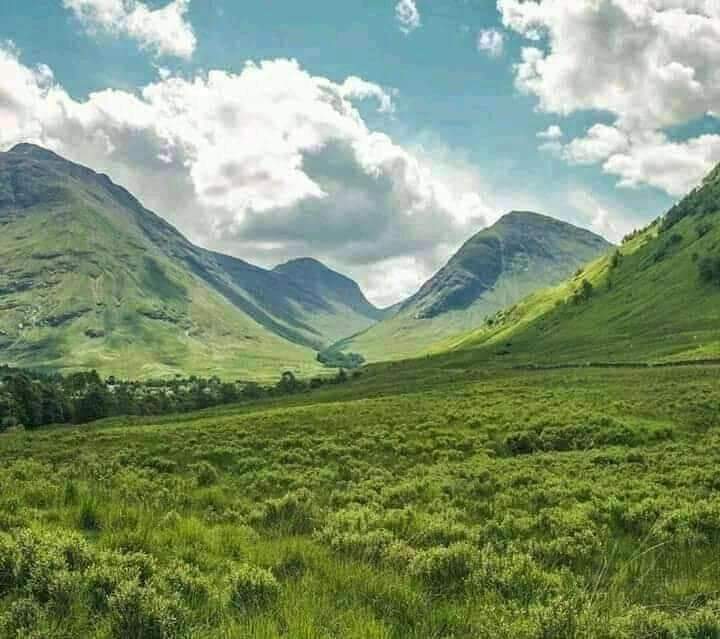 TarabaChronicle's tweet photo. Taraba is a state in North Eastern Nigeria, named after the Taraba River which traverses the southern part of the state.

Taraba have 16 local government and  including the capital, Jalingo. The inhabitants are mainly the Mumuye, Fulani, Jenjo, Wurkum. https://t.co/LizuIJdL1L