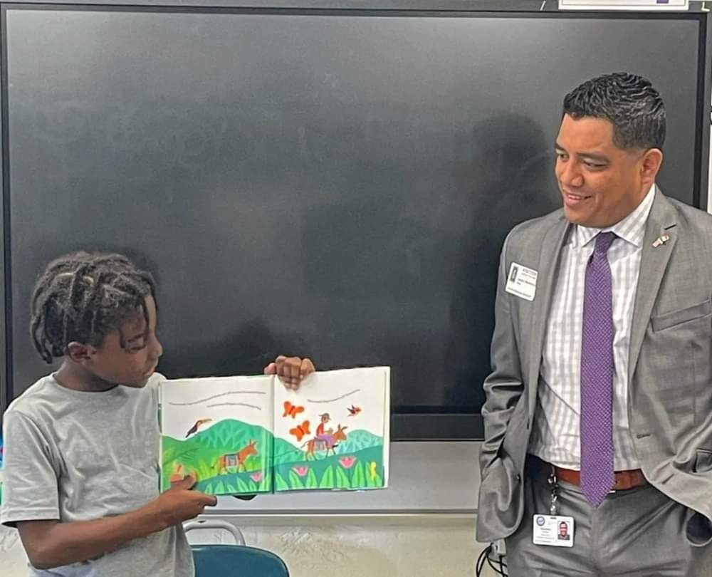 JMartinez4Hou's tweet photo. Enjoyed my annual #HispanicHeritageMonth reading at @CorneliusElem. It was great to see the parent involvement! Thank you Deputy Chief Garcia with @hfdcoa for continuing to support this program. 

#reading4fun #realmenread #HispanicHeritageMonth2022 https://t.co/E5vBuQ7Yen