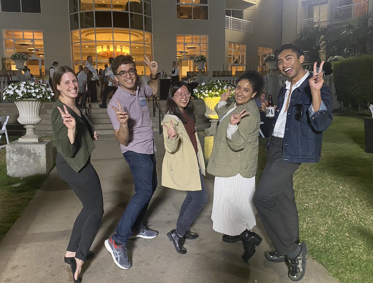 nani_grotjahn's tweet photo. Grotjahn Lab attends 🥊“Battle of the Organelles” 🥊 aka @sbpdiscovery Organelle Biology Symposium! 

Many proud PI moments including @Mmedina300kV’s ⚡️ talk and #teamtomo posters from @danderson_paak @Atty_chang 

Lab 📸 shoot cred goes to powerhouse @LauraENewman1 https://t.co/hqTDUhZUSl