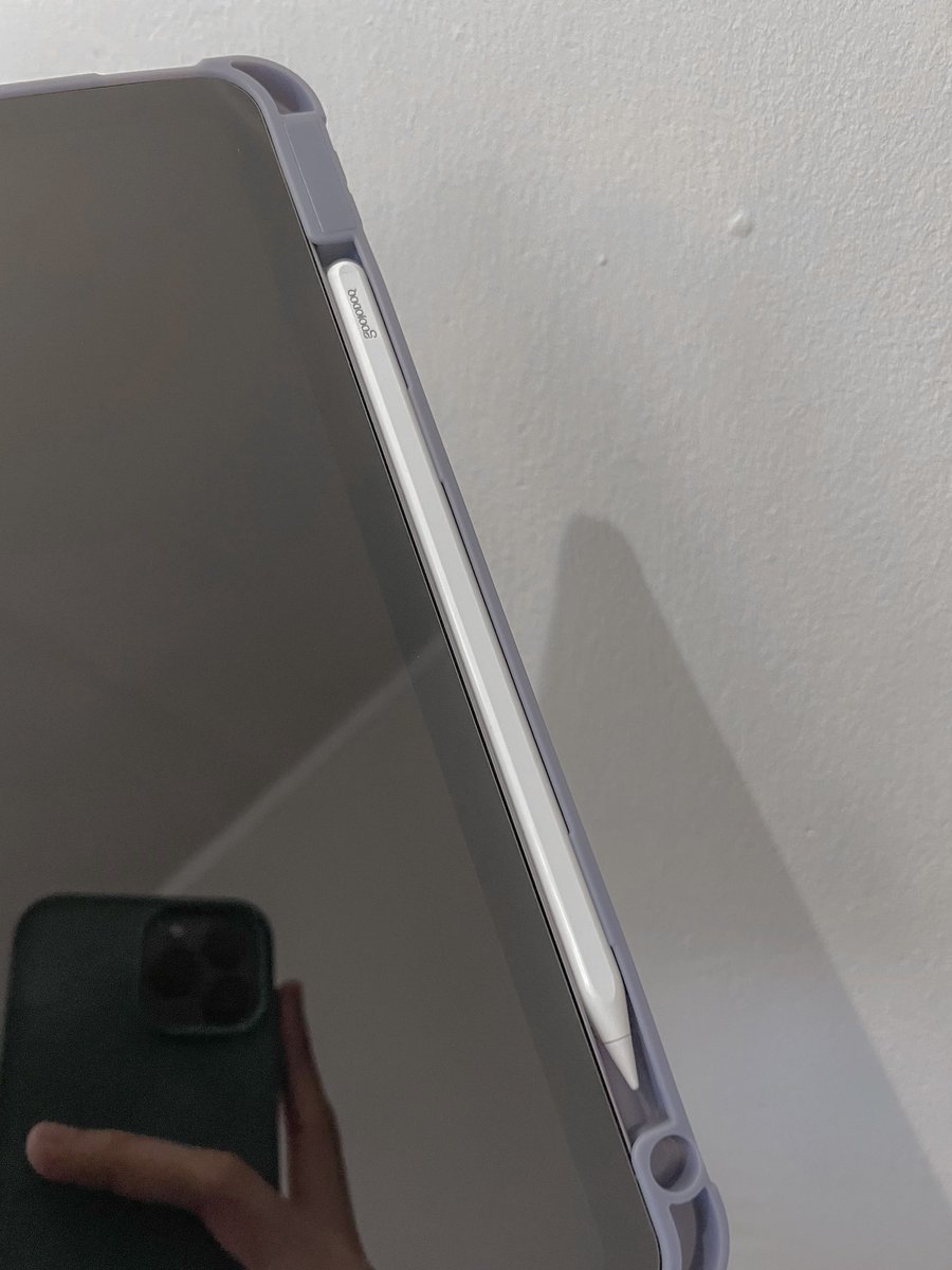 ezhrjmn's tweet photo. Nasib baik tak beli Apple Pencil haritu. Aku beli pencil brand ni RM90 je, dahla function teruk!! menulis dkt ipad pun smooth af. 

Bakal ipad users, please buy this brand sbb sgt worth it, trust me!!

— 🧵 https://t.co/fQpTm0Ne6f