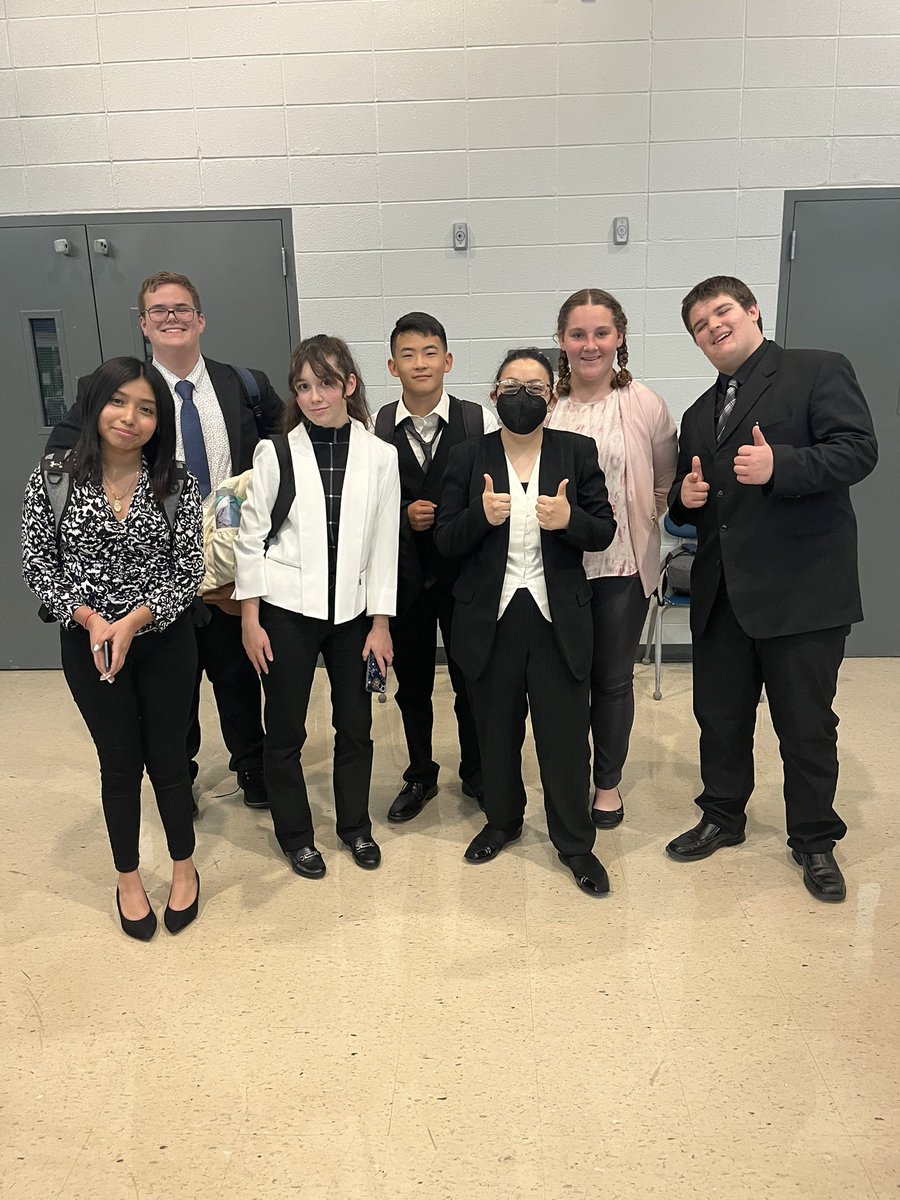 Congratulations to our novice semifinalists at the Blue Springs South Tournament. It’s been a long day of hard work and we are headed to bed! Wish them luck for tomorrow!