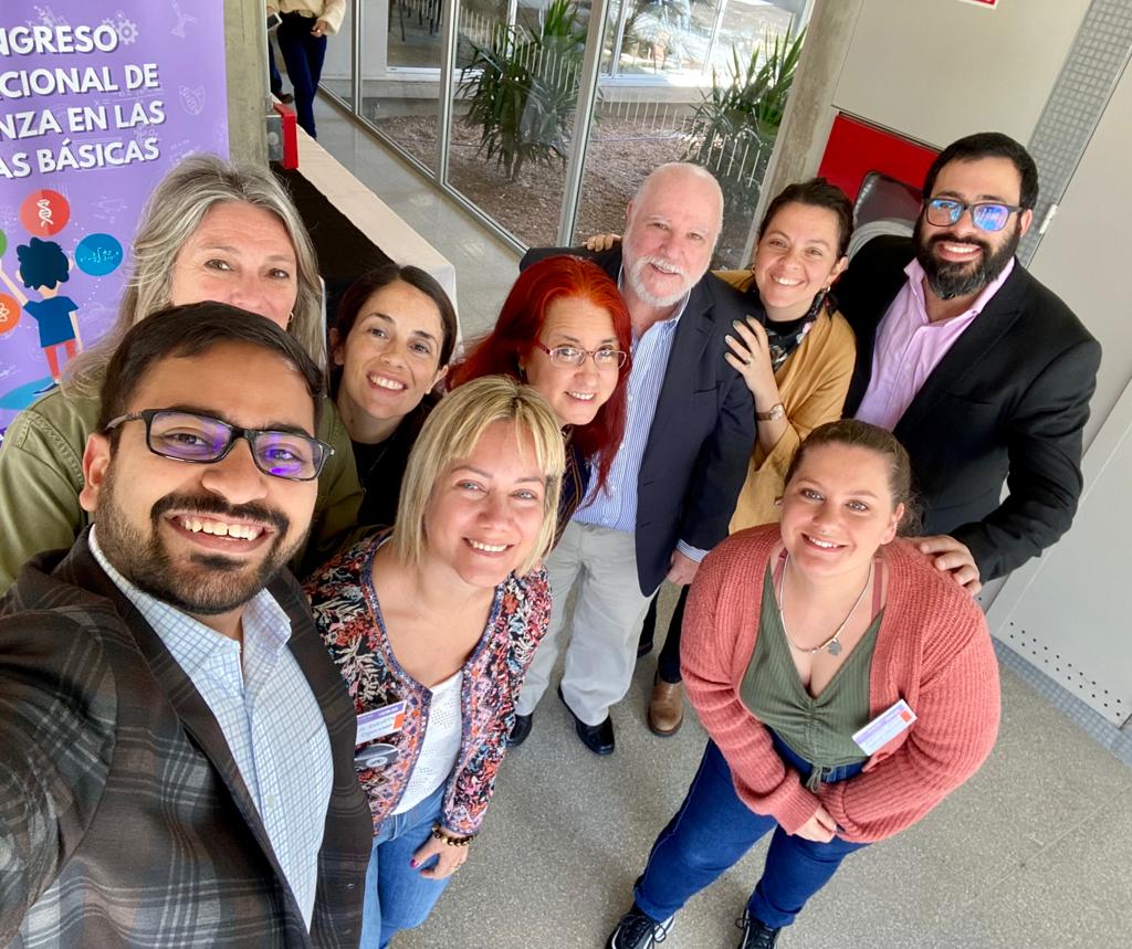 BorbaDomingo's tweet photo. Tres días de intenso trabajo, pero con excelentes aprendizajes y experiencias compartidas con profesionales de alto nivel.
Comité organizador IV Congreso Internacional de Enseñanza de las Ciencias Básicas-CIECIBA
#ciencia #cienciasbasicas #universidad #Educación https://t.co/7TMsQoDNHx