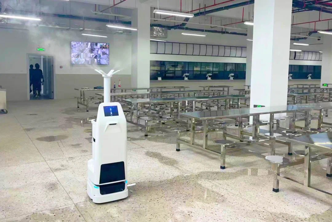 JerryWa65429814's tweet image. The new generation of dry fog disinfection robot launched by iBen Robot has settled in Middle School. Bacteria and other pathogens are completely eliminated to provide security for classrooms, canteens and other places. #ibenrobot #robotics #disinfectionrobot #AI