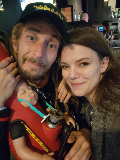 Cam quote of the night: "If a fluffer makes a guy cum, would that be known as a fluffernutter??"  Live