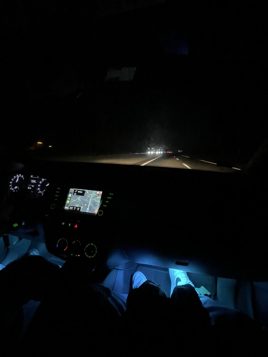 Leskieloff's tweet photo. Arrivée au mans à 6h57 après 5h de route hâte de fous pour le Grand Prix Explorer https://t.co/sRIndsvIx4
