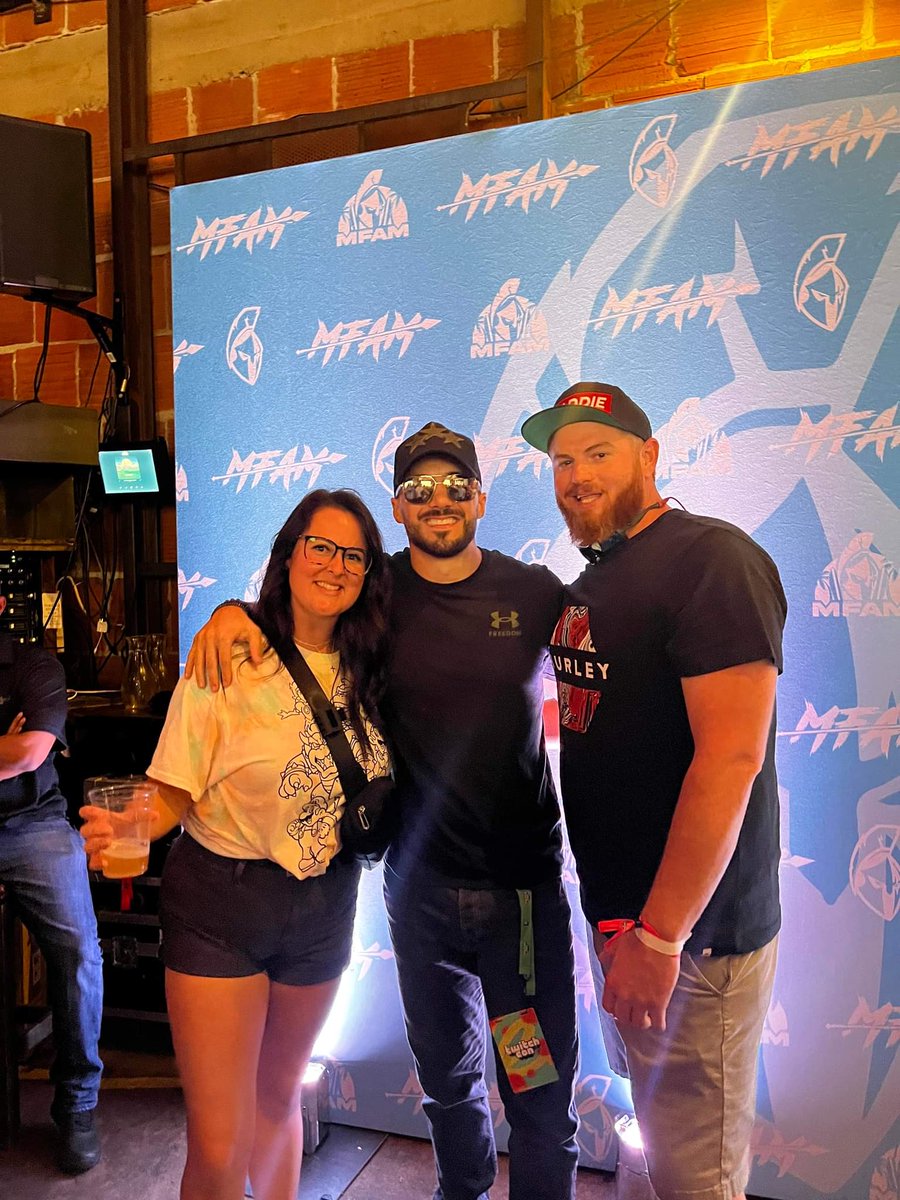 RedFire352's tweet photo. You guys killed it, much love. See everyone at the next one.#MFAM 
@MFAMCentral @NICKMERCS https://t.co/UufmFcmHCr