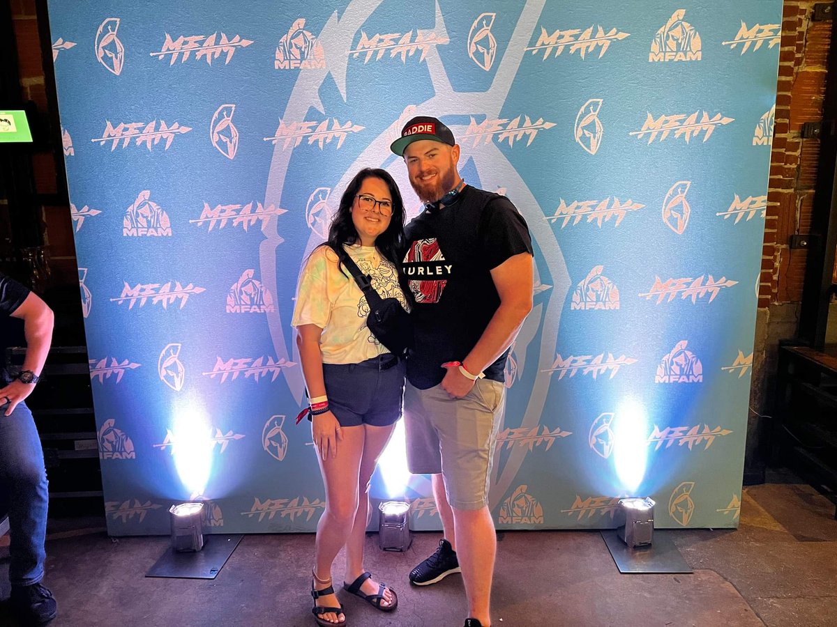 RedFire352's tweet photo. You guys killed it, much love. See everyone at the next one.#MFAM 
@MFAMCentral @NICKMERCS https://t.co/UufmFcmHCr