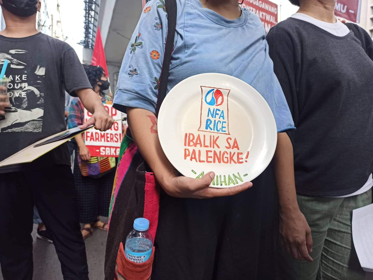 ABMendio's tweet photo. Sa ika-100 araw ng maupo ang ilehitimong rehimeng Marcos II sa pwesto, sinalubong ito ng protesta at pagkundena dahil sa kawalan ng aksyong tugunan ang hinaing sa patuloy na pagtaas ng mga bilihin at panunupil sa iba pang mga demokratikong karapatan ng mamamayan.

#MarcosItakwil https://t.co/LhgjSGGmXS