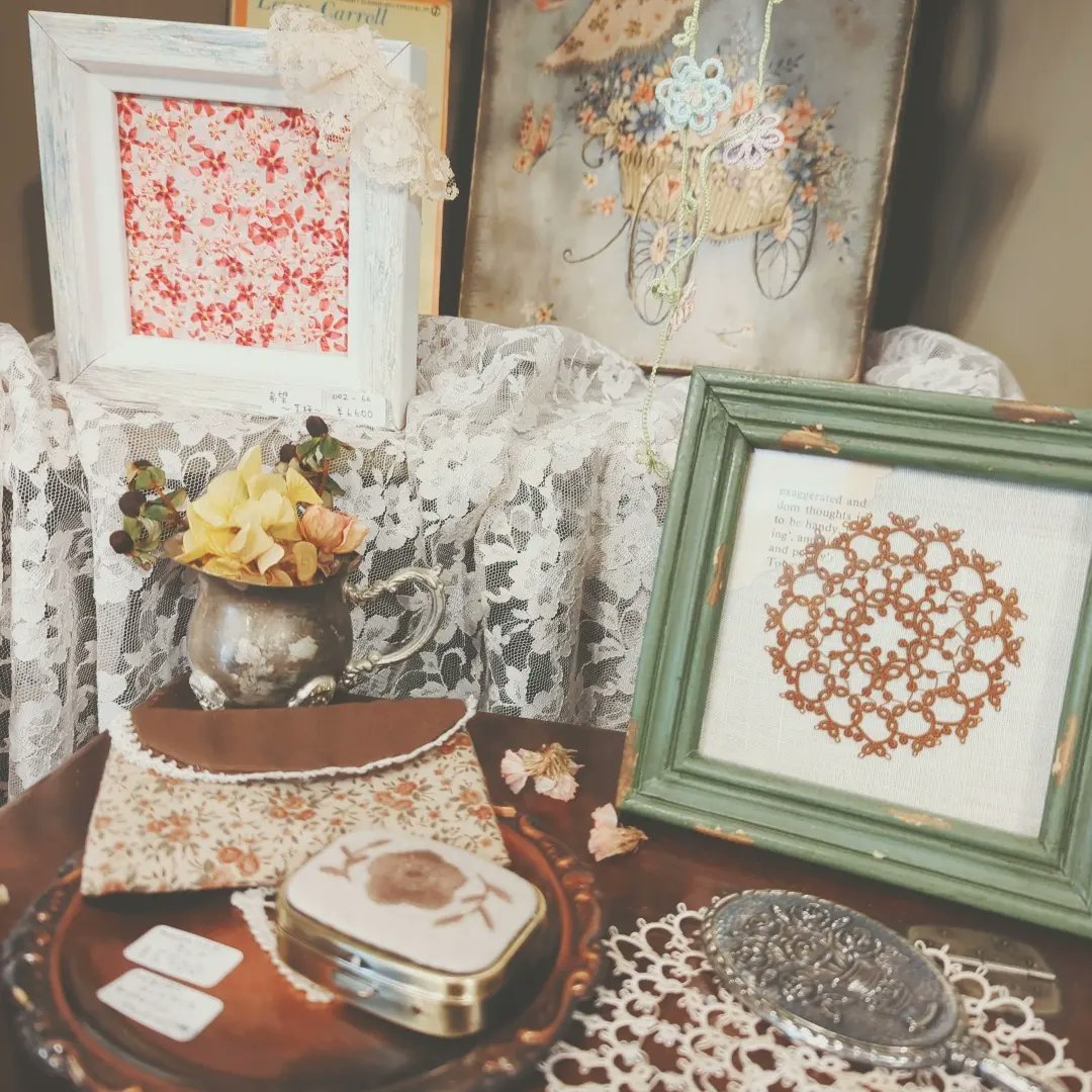 moca_m_o's tweet photo. #moca #mocaもぐおは #mogran #おはなざっか #タティングレース #タティングレースアクセサリー #刺繍  #手刺繍 #手刺繍アクセサリー #ハンドメイド #ハンドメイドアクセサリー #レトロ #ナチュラル #アンティーク #ビンテージ #高円寺 #atelierandshopmoca #古着 #古着女子 #古着好き https://t.co/4c4bGGGiWq
