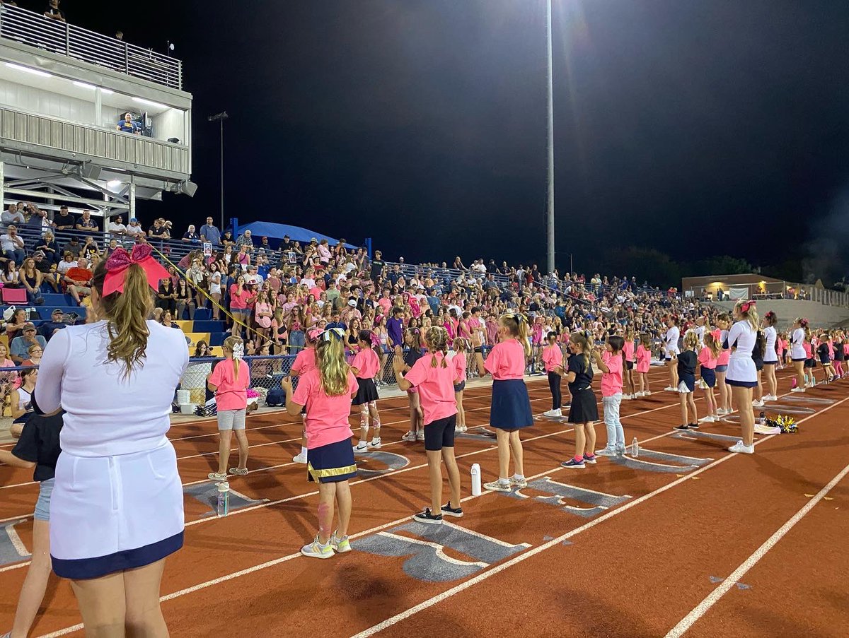 boulder_hs's tweet photo. Jr. Cheer!  #bchs41 #bchscheer https://t.co/6SqMzG2tTH