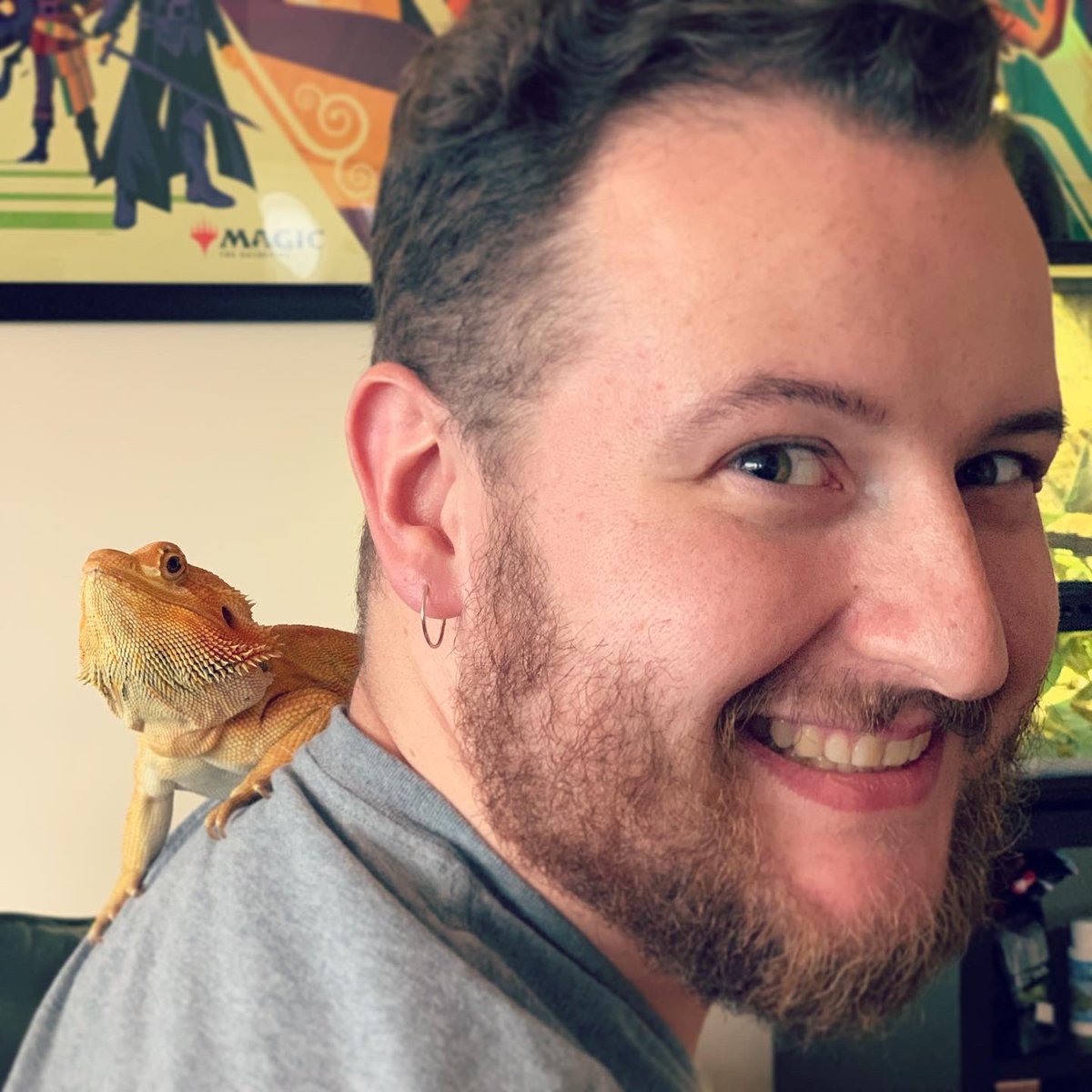 DueckD's tweet photo. It’s pretty obvious who’s the favourite parent… ♥️ #beardeddragon #FridayVibes https://t.co/tjNGxJut1u