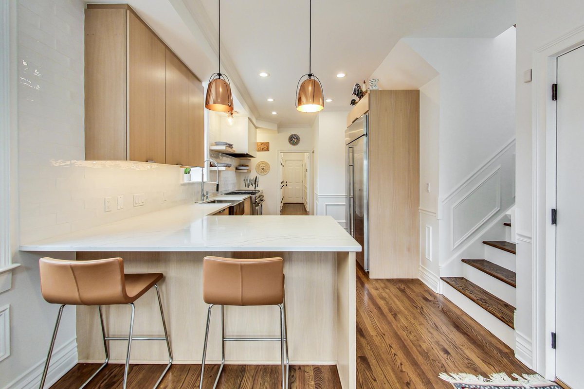 HomePartner's tweet image. BUCKTOWN: 😍 SAT 11am-1pm &amp;amp; SUN 12pm-2pm 😍 Condo Quality 3 Flat w/Owner's Unit. Each unit has in unit laundry, central heating and cooling, sought after finishes, and parking.  Don't miss out! DM for more info.  mailchi.mp/chicagohomepar…