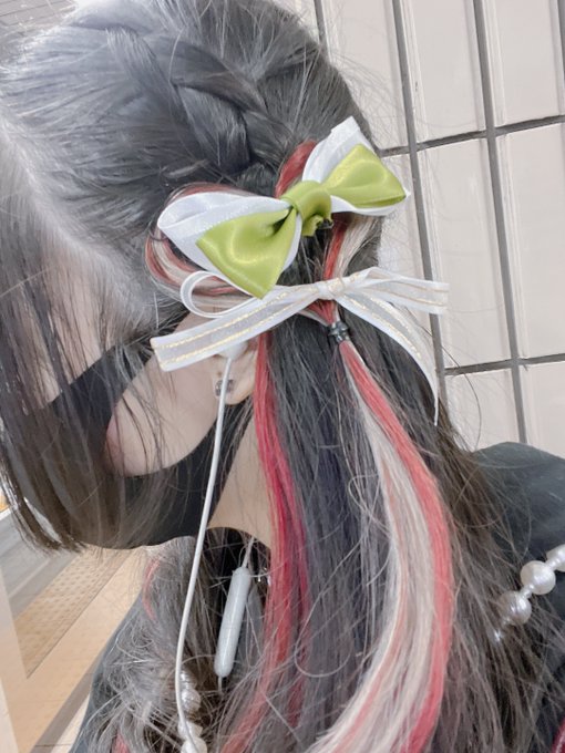 編み込みハートやってみたエクステ緑に変える余裕なかった 