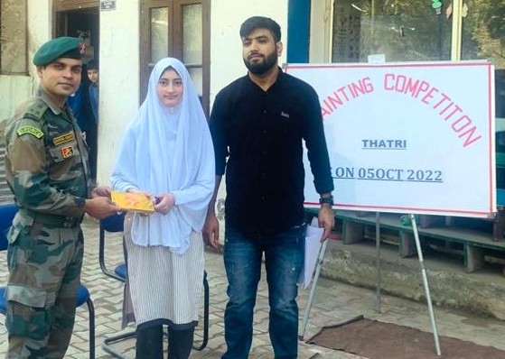 VaadeD's tweet photo. #IndianArmy org a Painting Competition at #Thatri in dist Doda on the occasion of #WorldTeachersDay. A total of 22 students from class 4th to 6th participated in the event with immeasurable joy, happiness &amp; competitive spirit. #WeCare #IndianArmyPeoplesArmy #gfivip #GFvip #gfvip7 https://t.co/HnD12gj98m