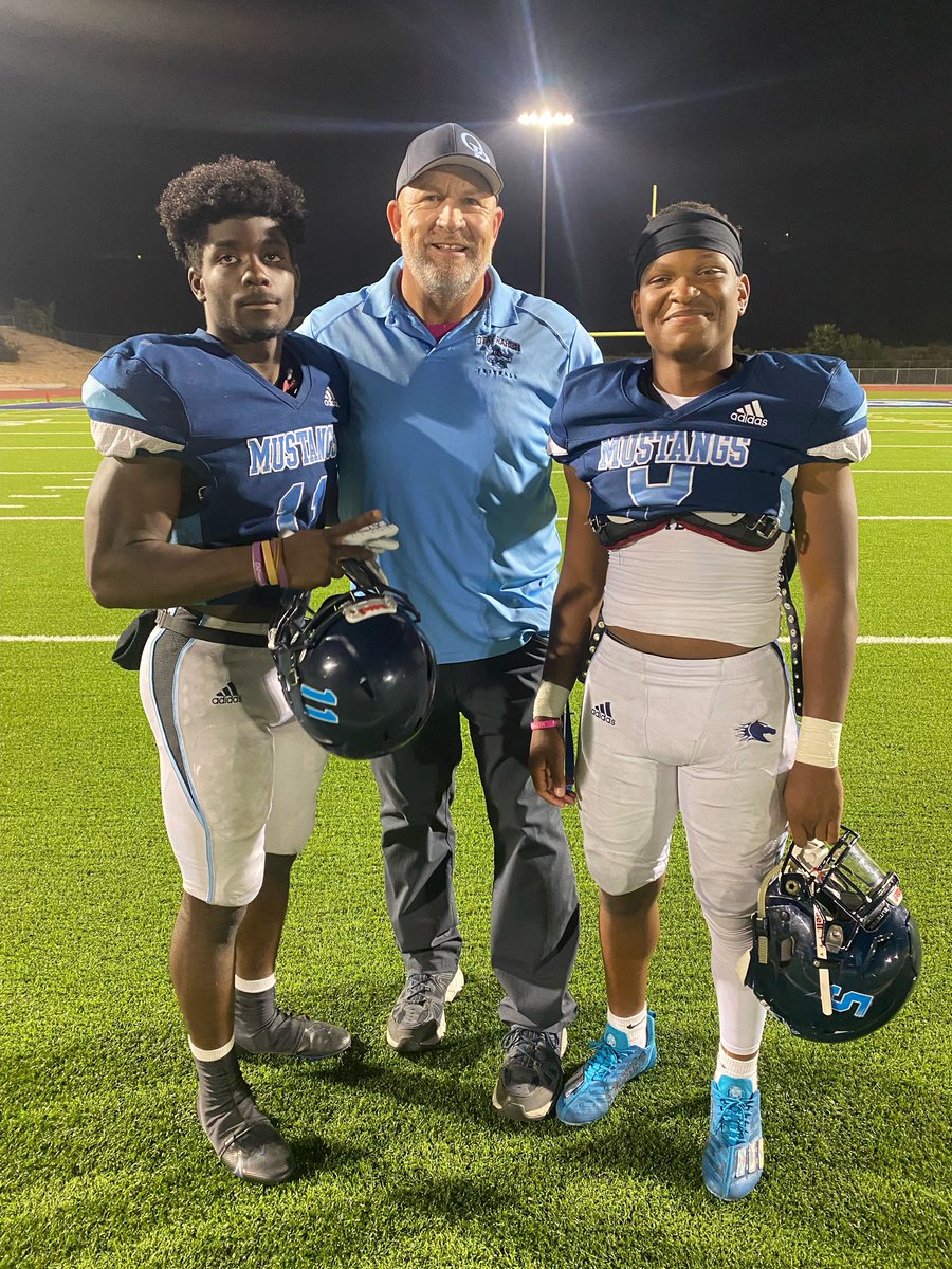 Congratulations to our <a href="/NFFSDChapter/">National Football Foundation-Walter J. Zable/SD</a> MVPs from <a href="/RanchOtay/">Otay Ranch Football</a> Kenyon Burnett and
Oluwatolani Osinfolarin!
