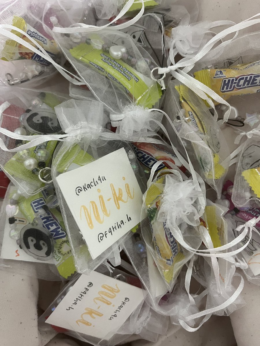 kach4u's tweet photo. UPDATE : the freebies for enhypen houston concert are almost done a few notes left and we’re good to go !! https://t.co/g5wziFBXBz