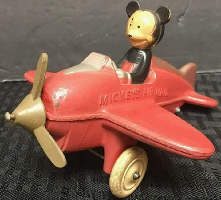 AlanBrody7's tweet photo. @LoriGreiner 

1930's Sun Rubber Company 
W.D.P. Mickey's Air Mail Plane 
Rubber Wheels &amp; Metal Axles 
Manufactured In Barberton, OH USA https://t.co/oMnqsqxSgM