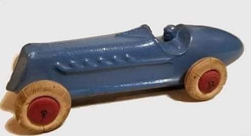 AlanBrody7's tweet photo. @LoriGreiner
 1930's Barclay Manufacturing Co. 
Prewar Auto Racer &amp; Driver 
W/ Rubber Wheels, Metal Axles &amp; Wooden Hubs 
Manufactured In Hoboken, NJ USA https://t.co/lBNvy4md4A