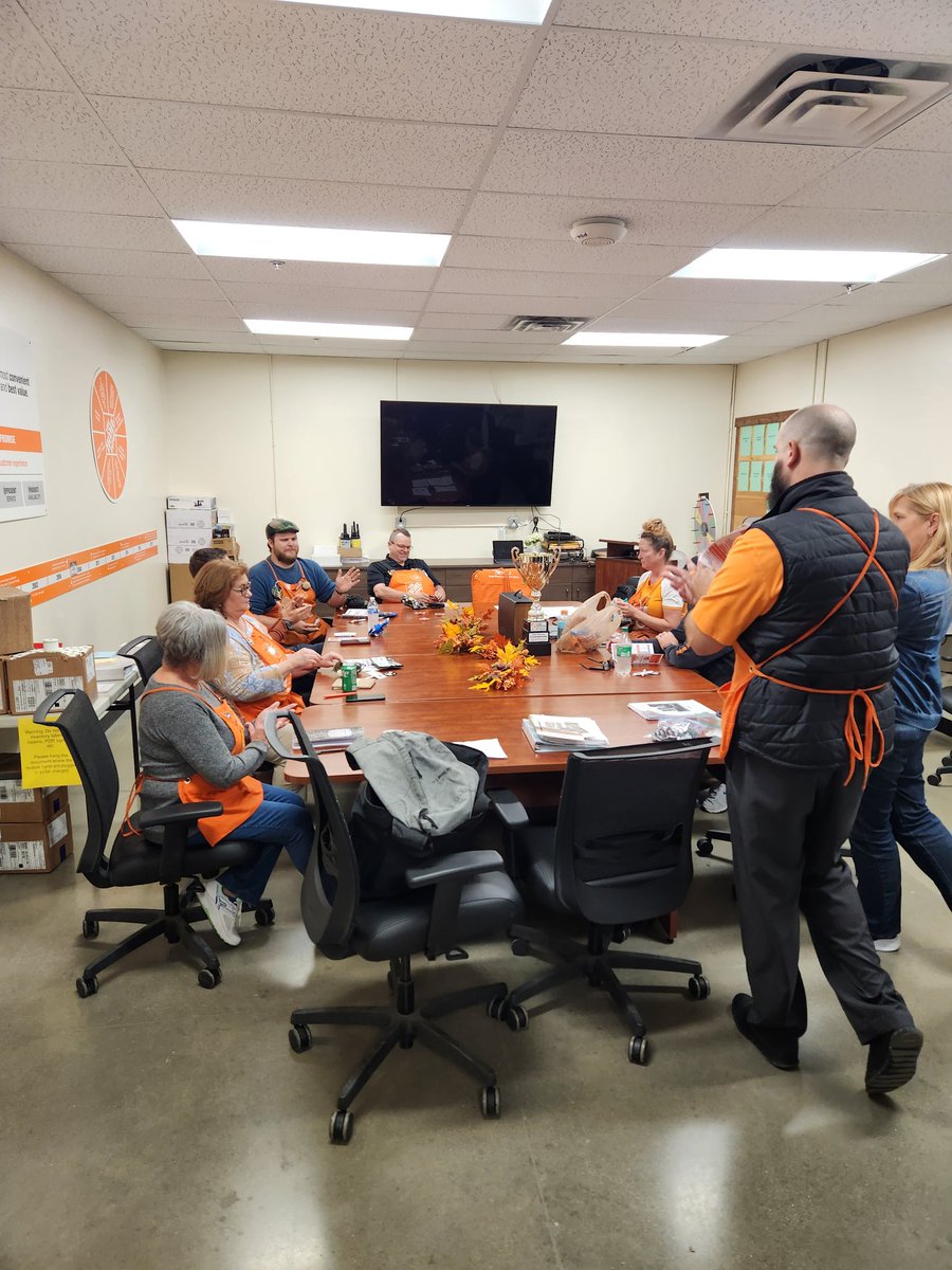shancock83's tweet photo. Big thank you to @KimTHD_HVAC & @Thomas_Wiley_HD for the Associate engagement and an awesome pk. We @SeviervilleHD appreciate you both very much #hvac #Windows #services #weinstall @ScottSantel @kimscottholman @jaybisping @joshfelkerTHD @JerPapa81 @TammyHomeDepot https://t.co/eShnQtD2i3
