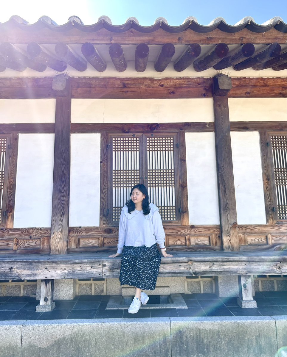 jyosuri's tweet photo. Living the princess life in this beautiful palace 👑 https://t.co/lM9fGVx2Vp