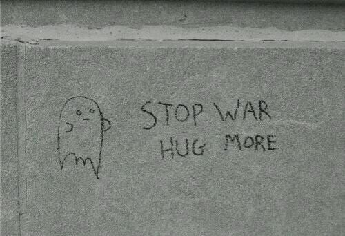 DayGdday's tweet photo. Hug more https://t.co/09AGB7mV2U