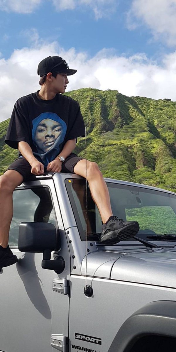 761ibraar's tweet photo. baru pertama kali main rp twit,ajarin dong, sekalian bmf??
#moots #lpm #CHANYEOL #roleplayeraccount #roleplayer https://t.co/Fph64YNLSd