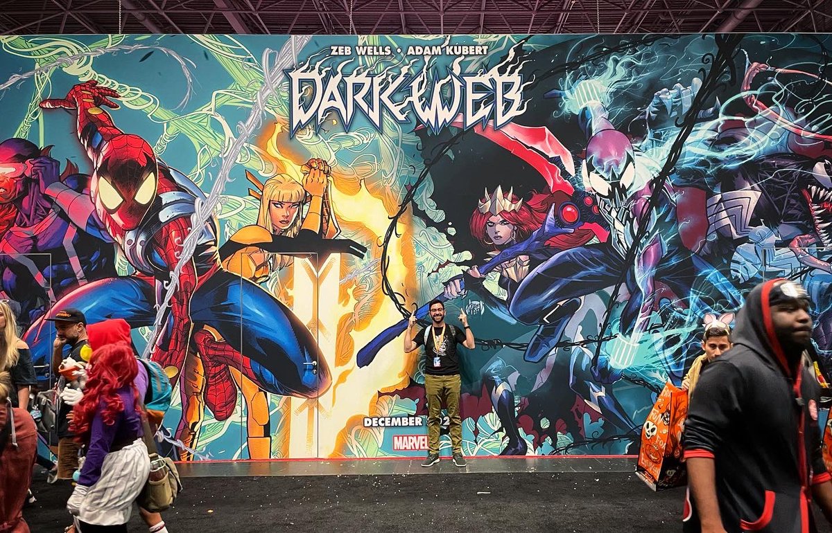AdamDelRe's tweet image. Always cool to see your logos blown up to billboard size! Super cool and surreal moment from @newyorkcomiccon

Shout out to @nick_lowe_ for the photo, and being such a great editor on this project!

And check out #DarkWeb, from @Marvel, @zebwells &amp;amp; @AdamKubert, this December!!