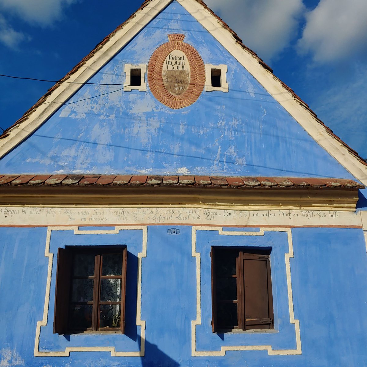 Of Routes and Roses - TransylvanianTours.com tweet media