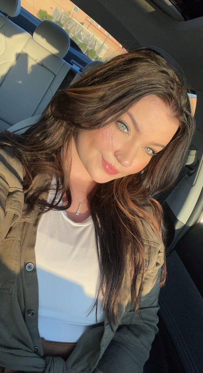 srptaylor's tweet image. face pretty, soul prettier