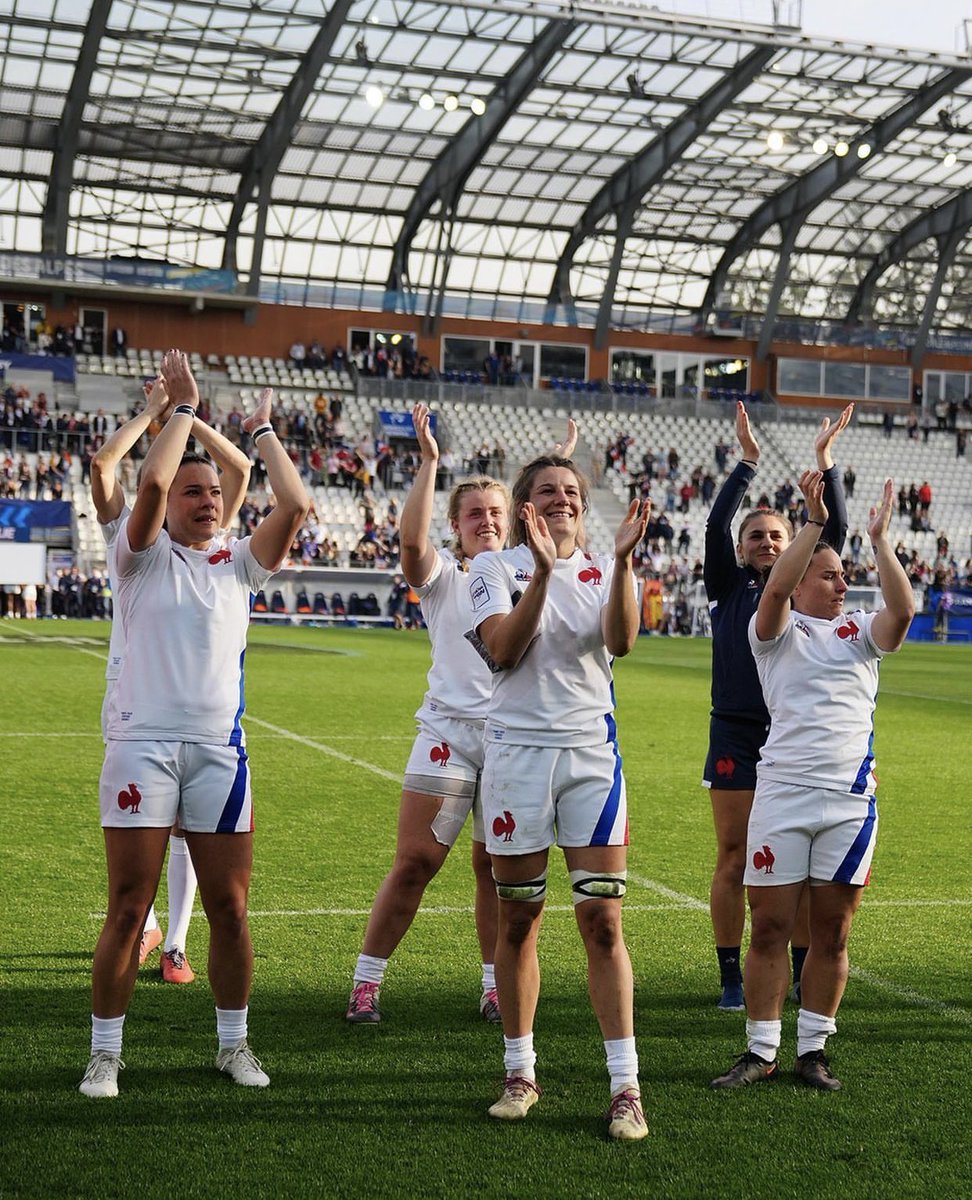 𝗣𝗿𝗲𝗺𝗶𝗲𝗿 𝗺𝗮𝘁𝗰𝗵 𝗲𝘁… 𝗽𝗿𝗲𝗺𝗶𝗲̀𝗿𝗲 𝘃𝗶𝗰𝘁𝗼𝗶𝗿𝗲 pour nos Bleues dans la plus prestigieuse des compétitions de Rugby 👏🇫🇷 Une performance de haut vol face à l’Afrique du Sud 🤩 Parfaite entrée en lice pour le XV de France 💙🤍❤️ #TeamOrange #NeFaisonsXV