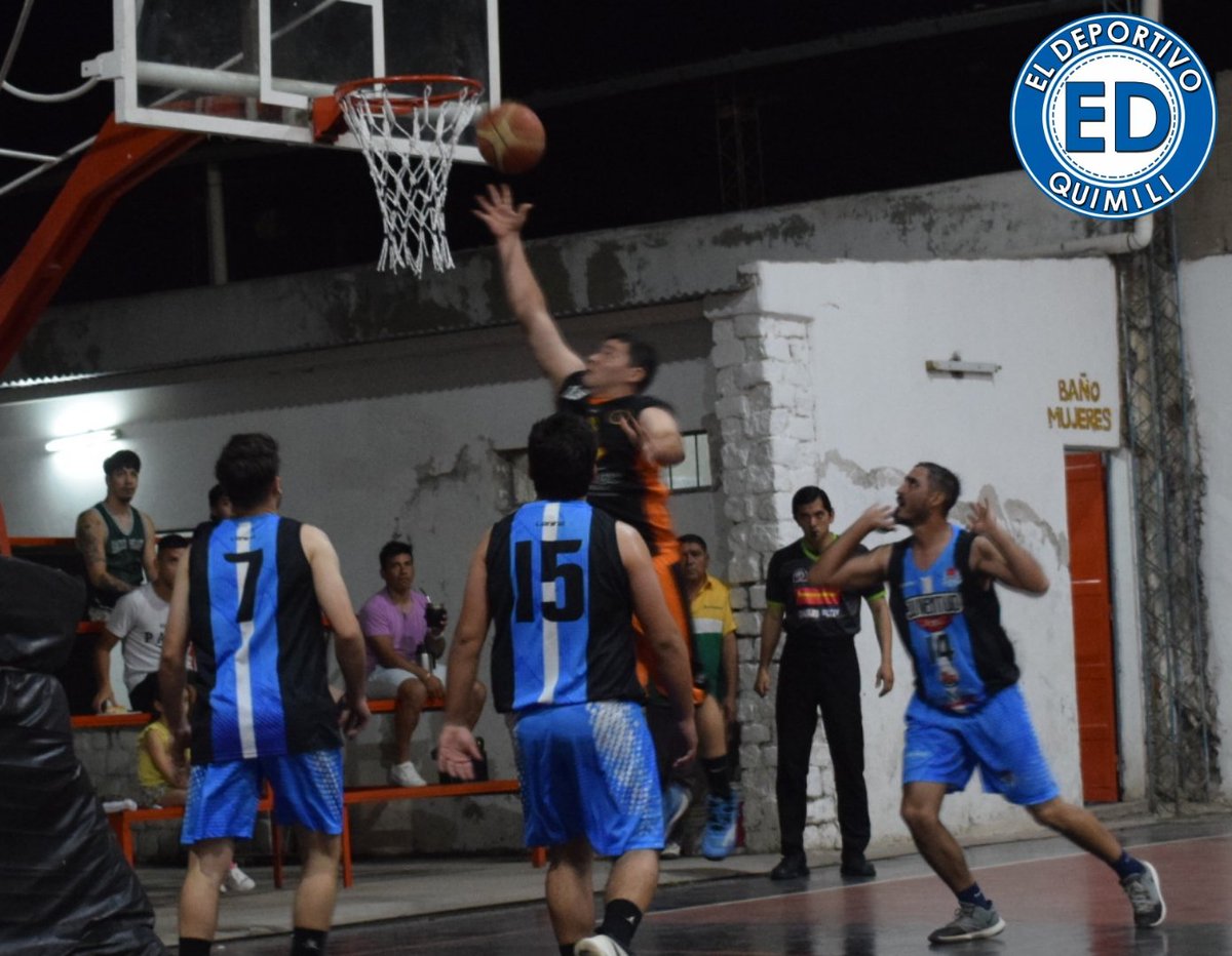 ElDeportivo_QML's tweet photo. #Básquet #PreFederal
《JUVENTUD VENCIO COMO VISITANTE A CORONEL BORGES Y FESTEJO POR PRIMERA VEZ EN EL PREFEDERAL》

Juventud Unida (Quimilí) le ganó en la Capital a Coronel Borges por 87/73, en el marco de la Novena Fecha de la ZonaA del Torneo PreFederal de Santiago del Estero. https://t.co/Isczli6Lk5