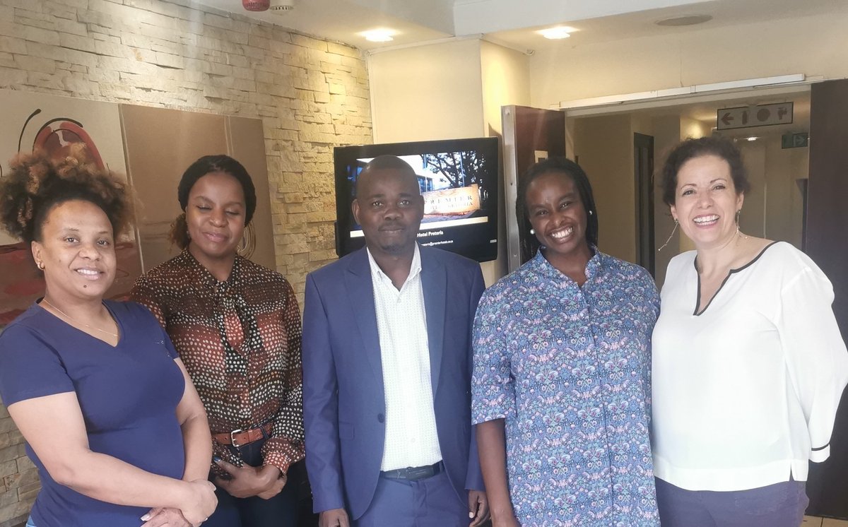 The @UNODC, the General Prosecutor's Office and the Center for Legal and Judicial Training of #Mozambique, will adapt  the #AntiTrafficking and #MigrantSmuggling Manuals to their reality and needs. The 1st steps were successfully concluded... 💪💪😊