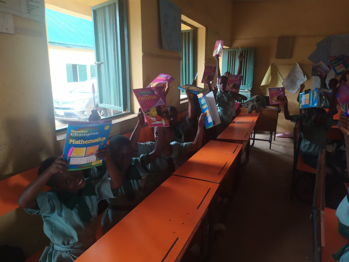 Dee_dulcet's tweet photo. Wealth isn't measured by the number of material possessions we own but rather by the number of faces we light up with smiles and hearts we melt and remould with love.
#TFNimpactstories
#TFNfellow
#teachfornigeria
#teachforall
#teachforamerica
#teachergoals
#humanity https://t.co/wstXHeySjt