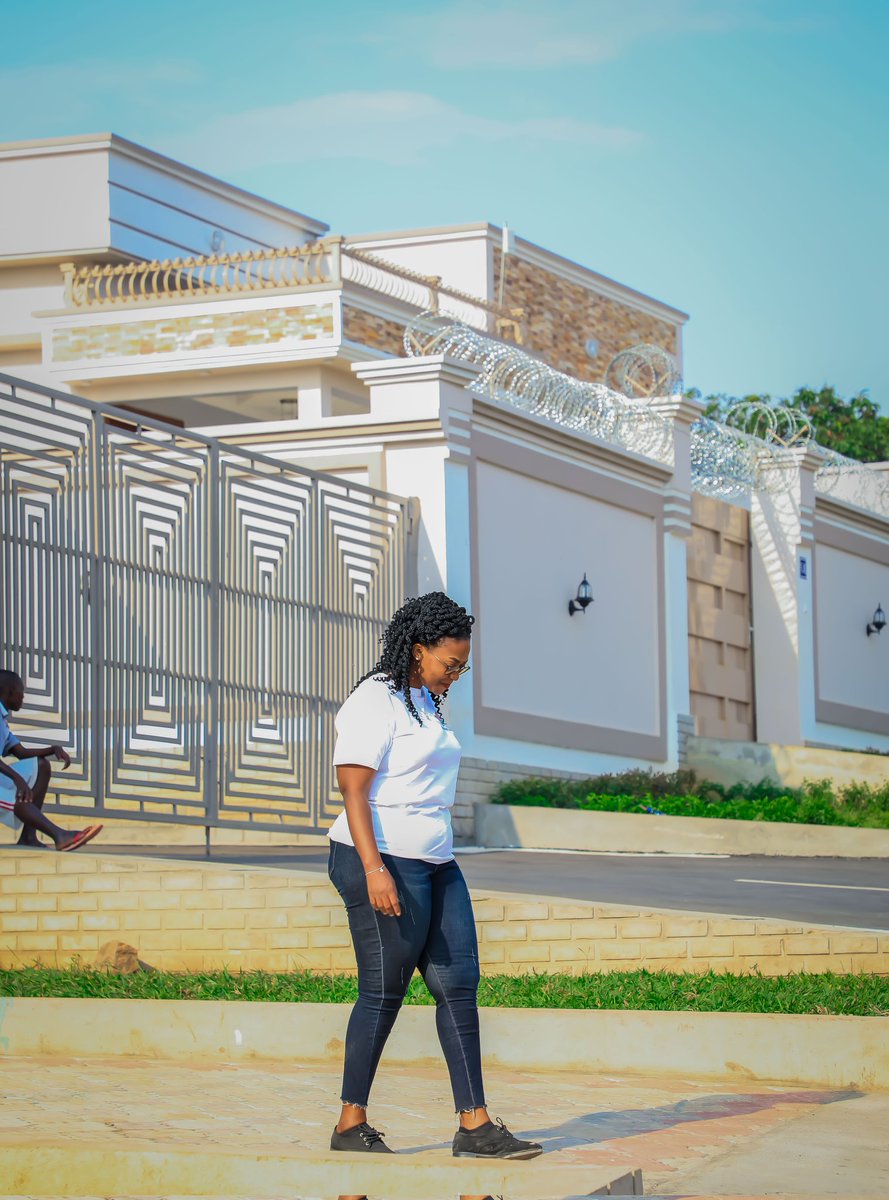 Aha sindi muri #Serbia , ndi mu gihugu cacu ciza c' Uburundi!
Imbere ni heza cane ku murindi mwiza indongozi zacu nziza ziriko.
Twese hamwe birashoboka !
#Burundi 
#comeandseeburundi
#visitburundi
#lesbeautesdecheznous