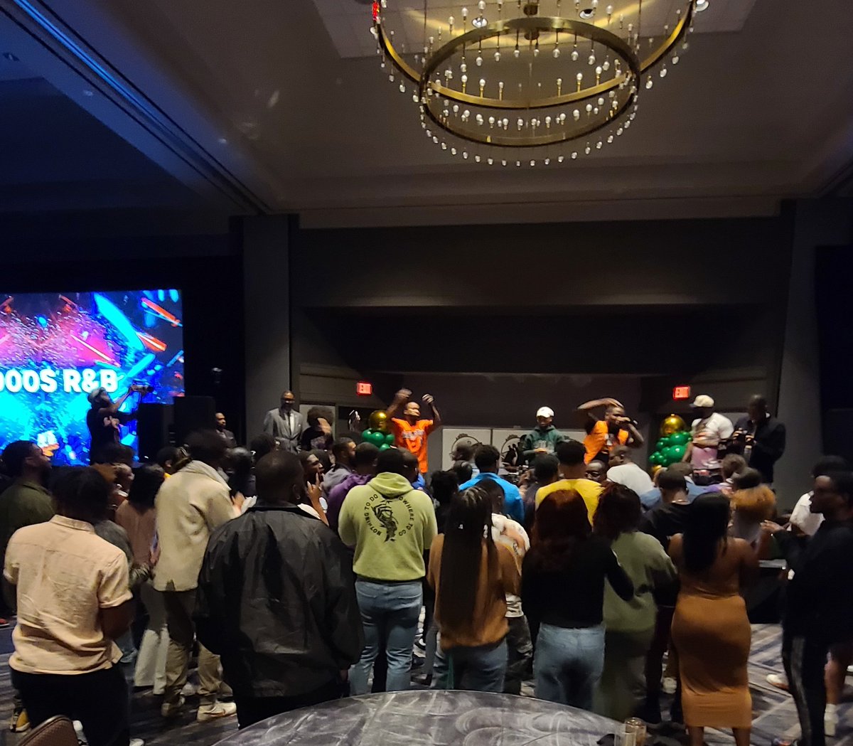 LUCollegiate100's tweet photo. Collegiate 100 Conference Day 2 was  topped off with understanding advocacy as we head into midterm elections and entertainment by AuxCord War! #C100Conf #Nextgen2022 #WeAreLU https://t.co/Qnz67gePWy