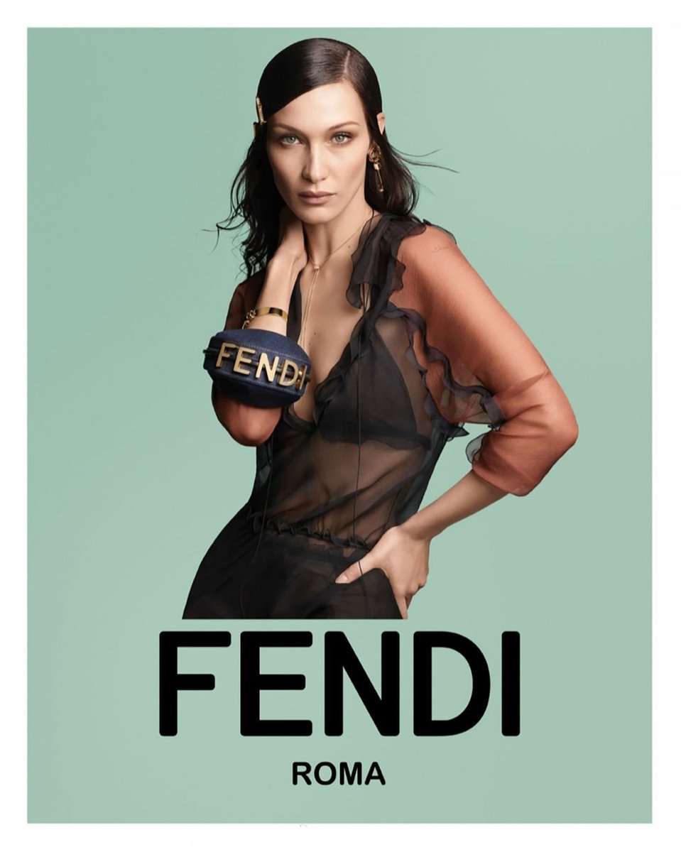 paper_muse's tweet photo. #Fendi #FW22 Campaign: #JuliaNobis & #BellaHadid, Photo #CraigMcDean, Styling #MelanieWard
#패션사진 #패션광고 https://t.co/wjq2xBJiRa