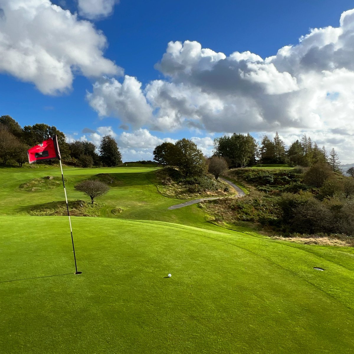WindermereGolf's tweet photo. 👊 It’s game time!
🗓️ October Winter Open.
🏌🏼‍♂️152 players.
⛳️Course soft but good. 
😃 Have a great day everyone.

#saturday #golf #winteropen #golfopen #golfers #fullfield #golfer #windermere #lakedistrict #weekend #october https://t.co/TNevzbQxa0