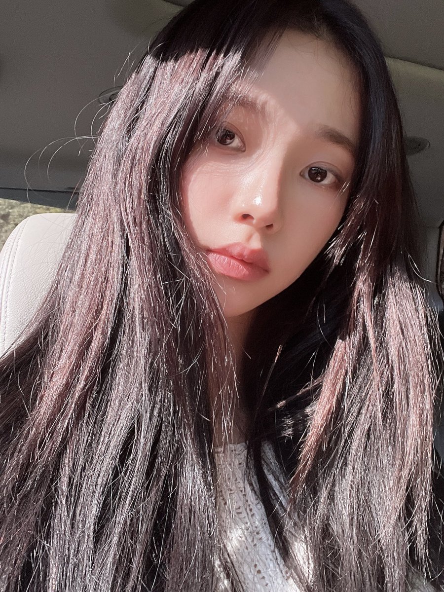 aespasbbl's tweet photo. [221008] 3:12PM KST: ❤️ 

- +3 📸
- a blister on my lips? blister? it’s on my lips and i’m really annoyed because it’s shaped like a butt https://t.co/Qoj1ClwBlD