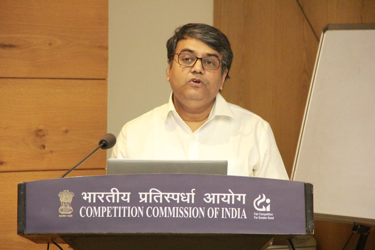 CCI_India's tweet photo. @TheOfficialSBI DVKS Lecture by Dr. Soumya Kanti Ghosh, Group Chief Economic Advisor, @TheOfficialSBI on 07-10-2022 (Friday) at 3.00 PM.
#PostLectureUpdate #CCICapacityBuilding #CompetitionAct #CCI https://t.co/BGJ4urFROH