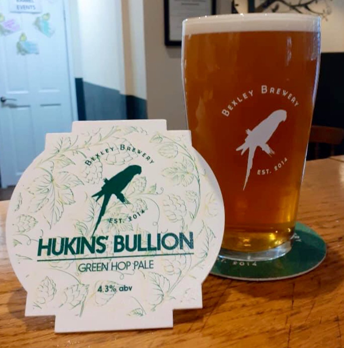 And within a flash - Hukins Ernest Green hop was gone in a day! 

So we welcome back Hukins Bullion Green hop once more to the bar 🍻💚 #kentgreenhop #hukinshopfarm #fresh