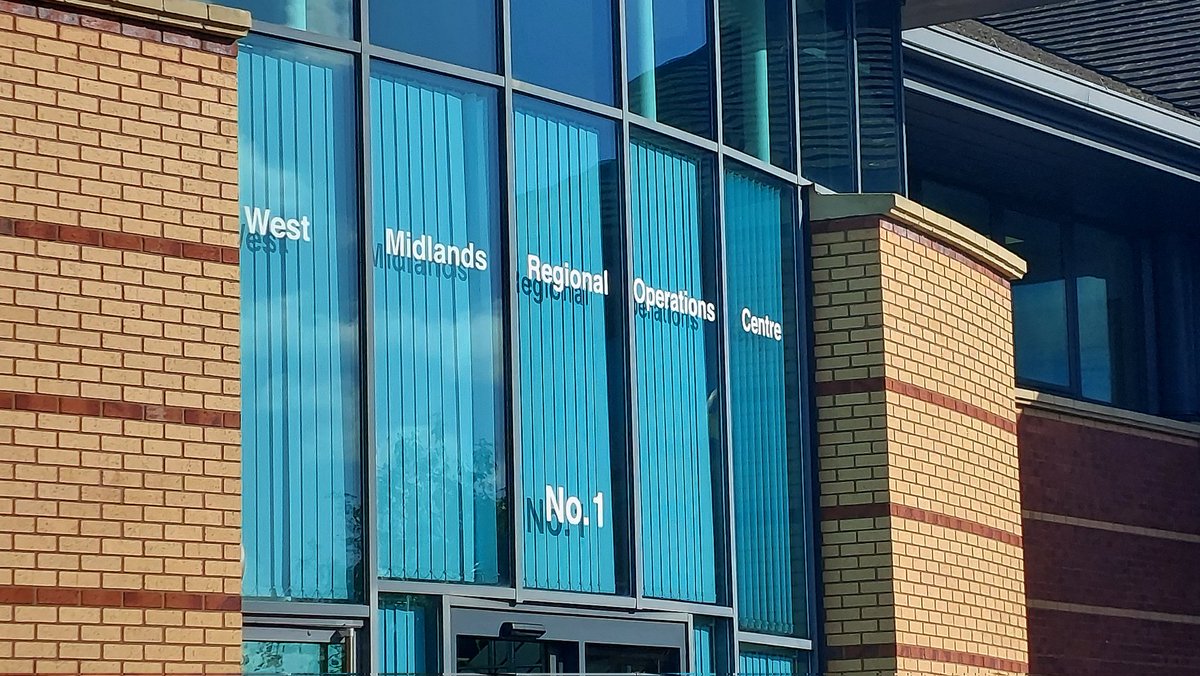 didavies36's tweet photo. The sun is shining today for our open day at #nationalhighways West Midlands operations centre. Lots of free activities for the family and a rare chance to see what happens at the centre and chat to staff. Head along to the Quinton Business Park just off J3 of the M5. #freedayout https://t.co/5pxCllmlLP