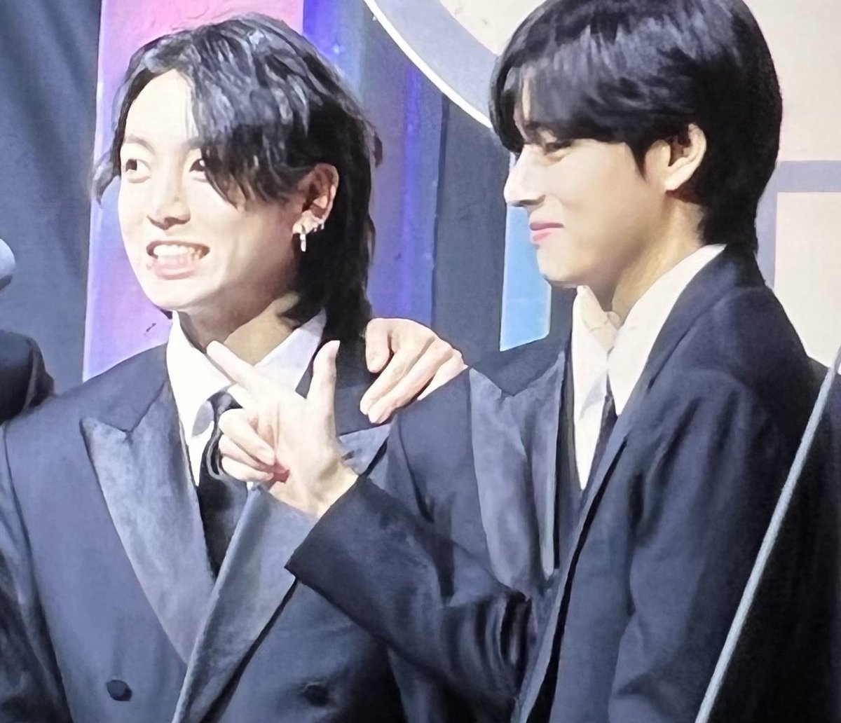 taekook2601x's tweet photo. Now                                         then https://t.co/bKTUKcp6XZ